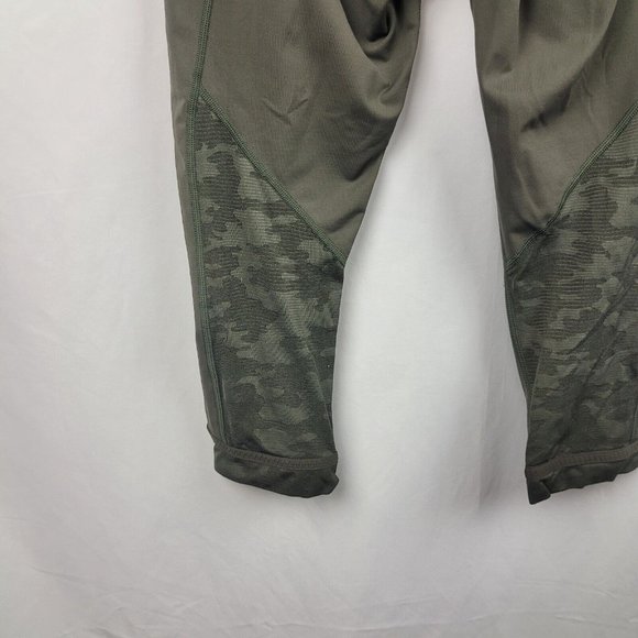 Lululemon Run for  Your Life Women's Leggings Crop Size 6 Green Mesh Rushed Camo - Picture 6 of 8